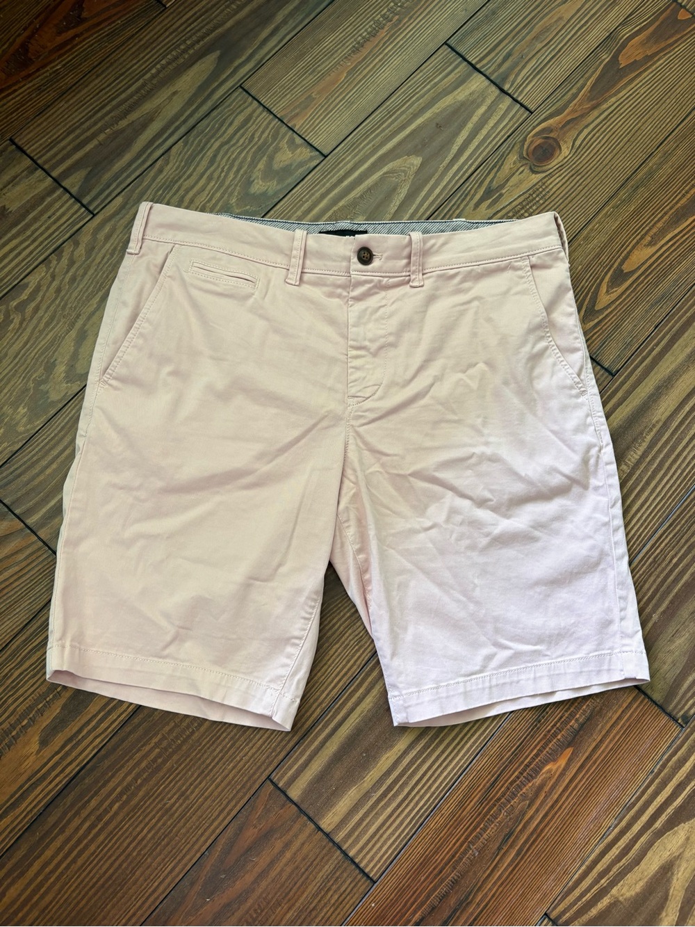Express Men's Flat Front Chino Shorts - Pale Pink